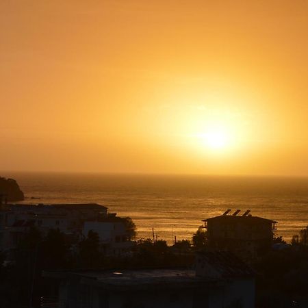 Bed and Breakfast Velco Bb Himara Exterior foto