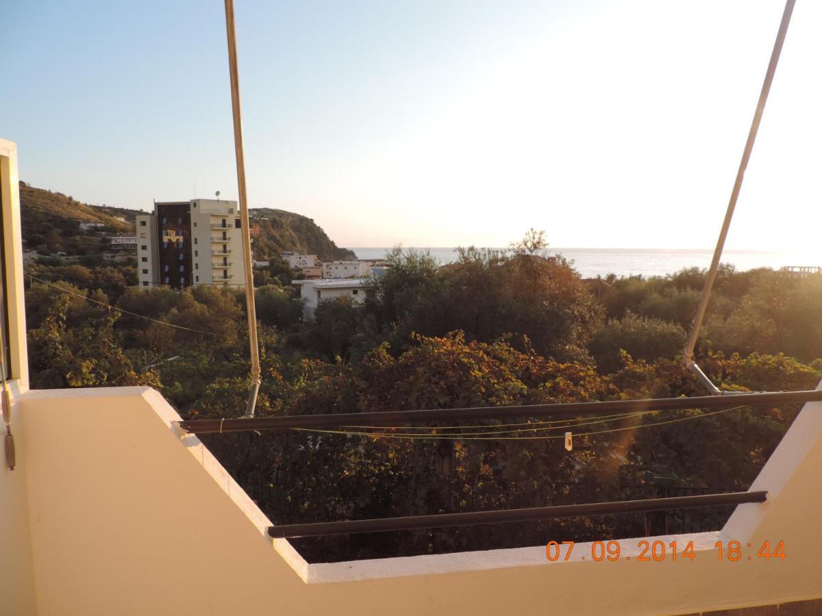 Bed and Breakfast Velco Bb Himara Exterior foto