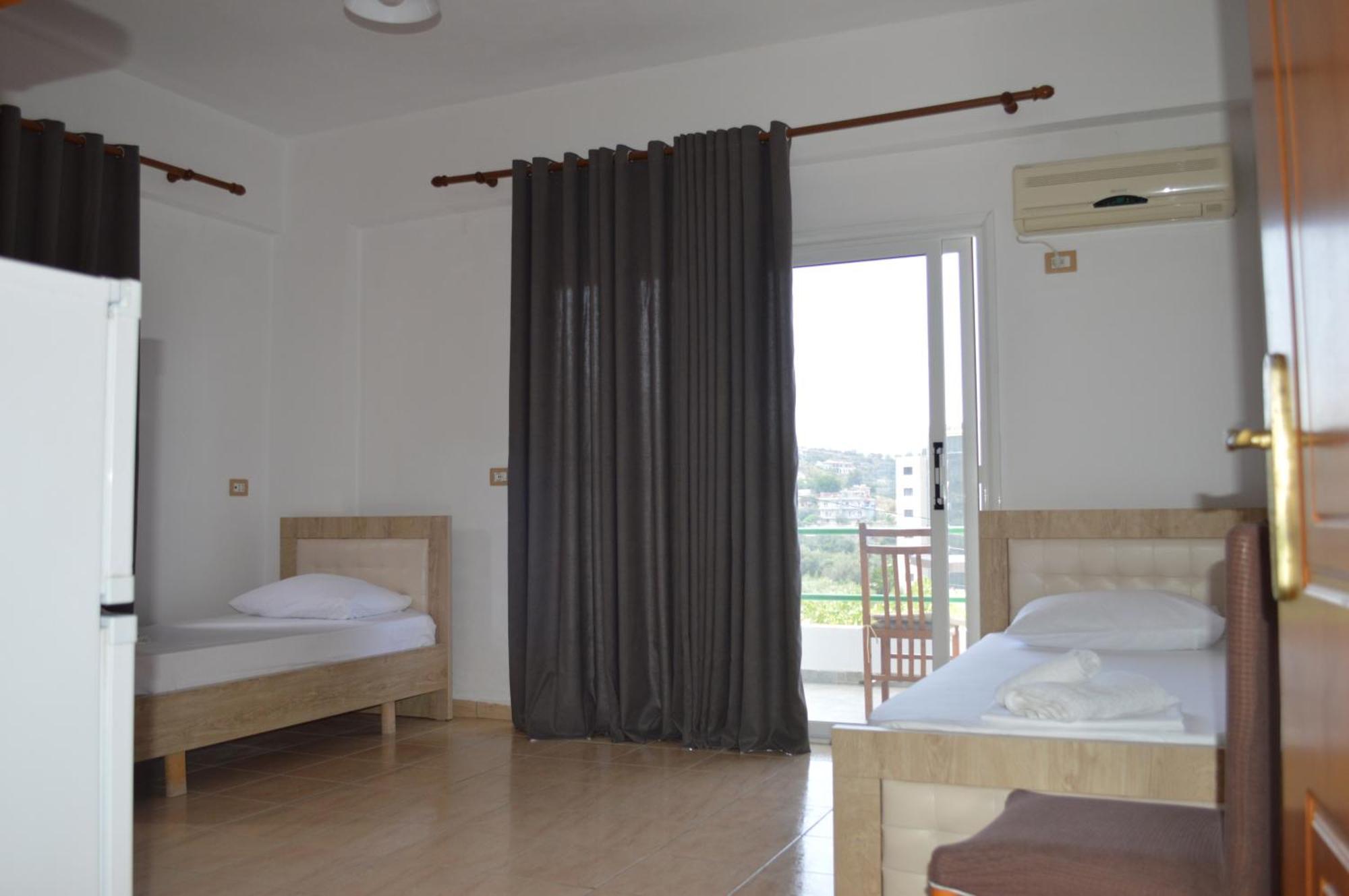 Bed and Breakfast Velco Bb Himara Exterior foto
