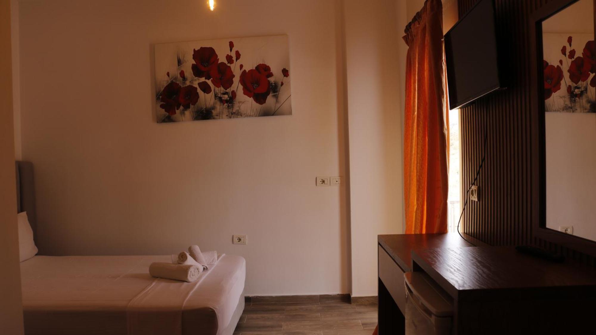Bed and Breakfast Velco Bb Himara Exterior foto