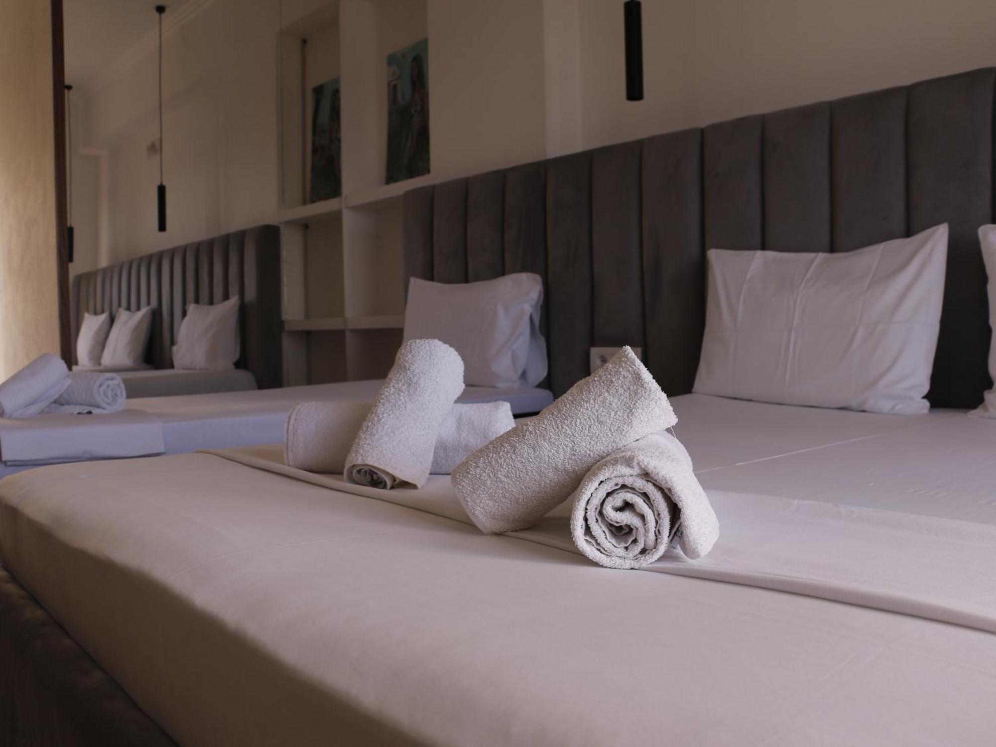 Bed and Breakfast Velco Bb Himara Exterior foto